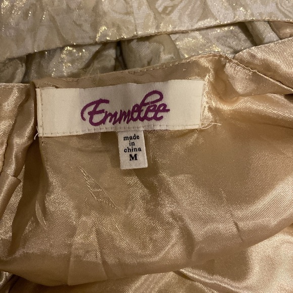 Party Dress in shimmery Gold and Cream with side pockets. Backless. Sz Med. EUC - Picture 7 of 10